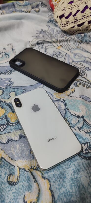 Apple iPhone: IPhone X, Б/у, 256 ГБ, Белый, Защитное стекло, Чехол, 100 %