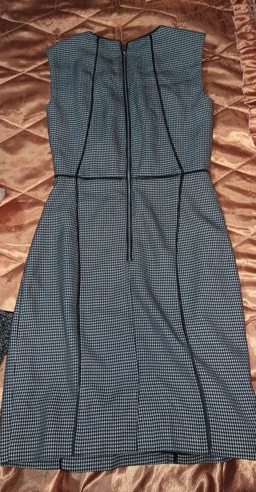 karirana sivena haljinica cm duzine strukirana: S (EU 36), bоја - Siva, Drugi stil, Kratkih rukava