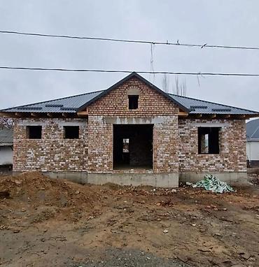Продажа коттеджей и домов: 🏡 Продаётся недостроенный кирпичный дом в Сокулуке! 📍 Адрес: с — 9