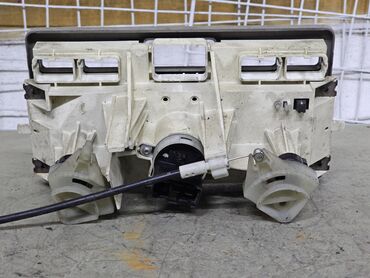 Блоки климат контроля: Блок климат контроля Land Rover 2000 г., Б/у, Оригинал, Германия — 8