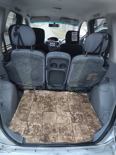 Toyota: Toyota Funcargo: 2002 г., Минивэн — 9