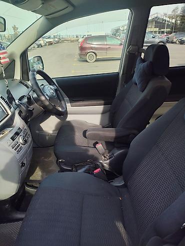 Toyota: Toyota Voxy: 2006 г., 2 л, Вариатор, Бензин, Минивэн — 8