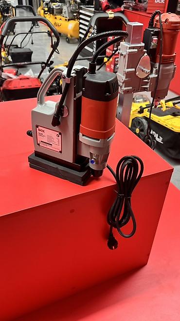 магнитный: Магнитный сверлильный станок DCK KJC30B (core drill) - Тип: магнитная — 1