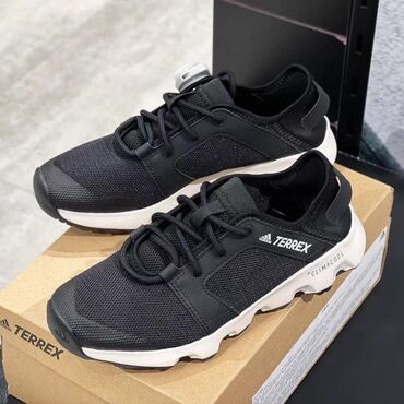 обувь женская большие размеры: Кроссовки, 35.5, 36, Adidas Originals, Новый, цвет - Черный, Самовывоз