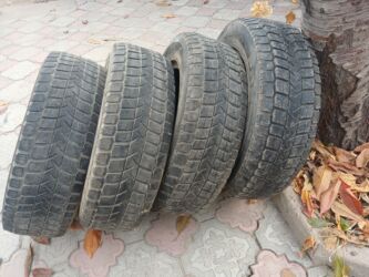 продать шины бу: Шины 215 / 65 / R 16, Зима, Б/у, Комплект, Легковые, Китай, Maxxis