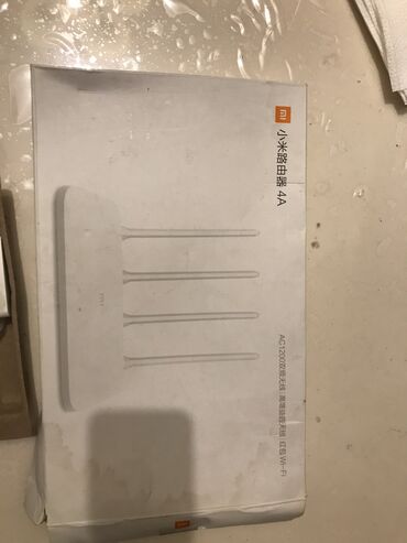 Kompüter ehtiyyat hissələri: Xiaomi Mi router 4A satılır heç bir problemi yoxdur. Qiymət - 25 azn