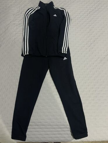 женские трикотажные спортивные костюмы: Adidas idman dəsti və iki ədəd T‑şört - Dəst: tünd göy rəngdə Adidas