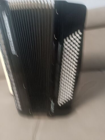 Аккордеоны: Аккордеон Weltmeister - Клавиатурная гармоника (правая рука — — 4