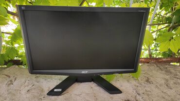 Monitorlar: ACER X193HQ Ekran ölçüsü - 19 düym Ekran piksel - 1366x768 Giriş -