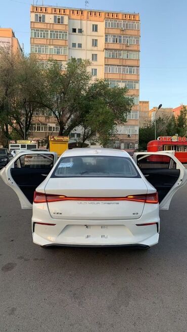 Другие Автомобили: Продается автомобиль Li Auto L7, выполненный в белом цвете. Салон