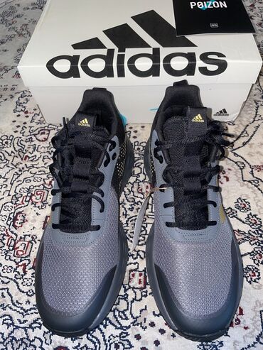 велик 6000: Продаются новые кроссовки от фирмы Adidas OwnTheGame Размер 43 Цена