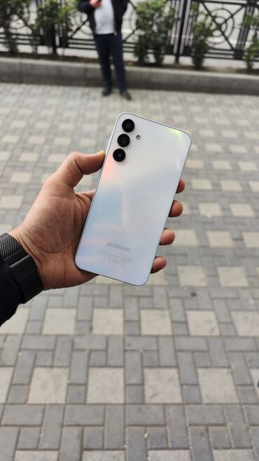 Samsung: Samsung Galaxy A15, 128 GB, rəng - Ağ, Barmaq izi, Face ID