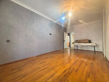 Köhnə tikili: Bakı, 3 otaqlı, Köhnə tikili, m. Əhmədli, 60 kv. m — 3