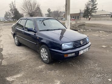 фольсваген минивен: Volkswagen Vento: 1997 г., 1.8 л, Механика, Бензин, Седан