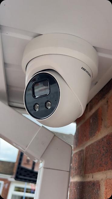 socket 1155: Купольная уличная IP‑камера видеонаблюдения Hikvision. - Форм‑фактор — 1