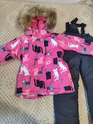 машина игровой: Детский комбинезон рост 122см, в хорошем состоянии