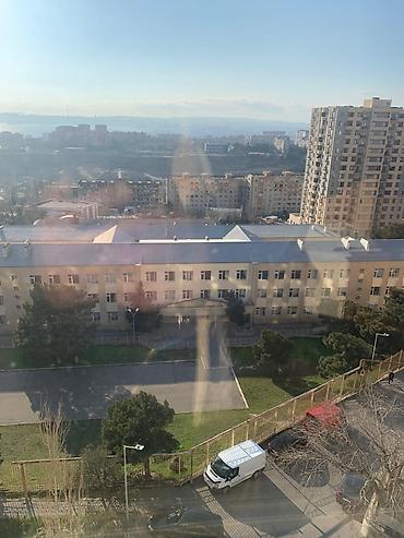 Mənzillər: Bakı, Yeni Günəşli Massiv D, 3 otaqlı, Köhnə tikili, m. Xalqlar Dostluğu, 68 kv. m — 8