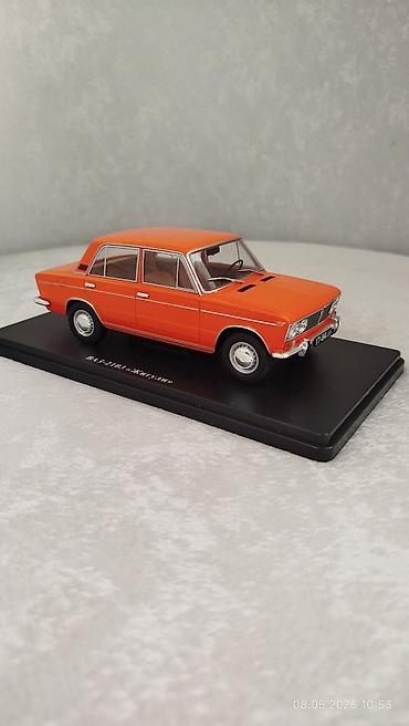 model 1: 2021 il, 1:24 — 1