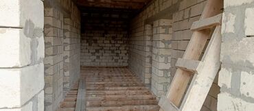 Həyət evləri və villaların satışı: 6 otaqlı, 350 kv. m, Təmirsiz — 8