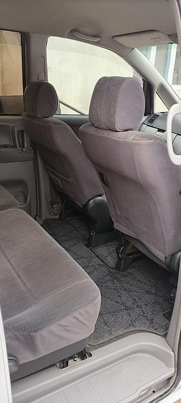 Toyota: Toyota Noah: 2004 г., 2 л, Автомат, Бензин, Минивэн — 15