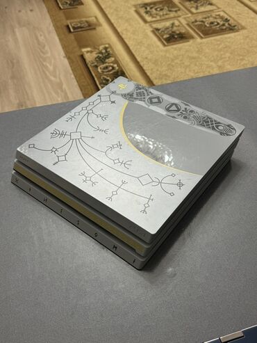 Digər oyun və konsollar: Sony PlayStation 4 Pro oyun konsolu çəkilişdə. Sentyabr ayının 25i siz
