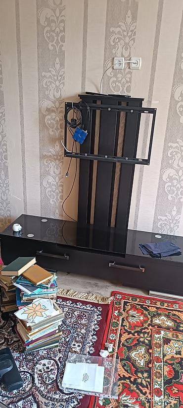 тв подставки: Тумба и подставка для телевизора, Б/у, Напольная, цвет - Черный — 1