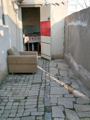 tovuzda kiraye evlerin qiymeti: 35 kv. m, 1 otaqlı, Hovuzsuz, Qaz, İşıq, Su