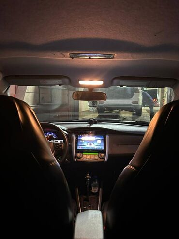 Toyota: Toyota Corolla: 1.5 l | 2015 il — 6