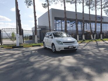 Toyota: Toyota ist: 2003 г., 1.3 л, Автомат, Бензин, Хэтчбэк