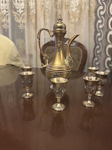 ibrik: Şərq üslubunda dekorativ içki dəsti - Tərkibi: 1 ədəd qapaqlı — 6