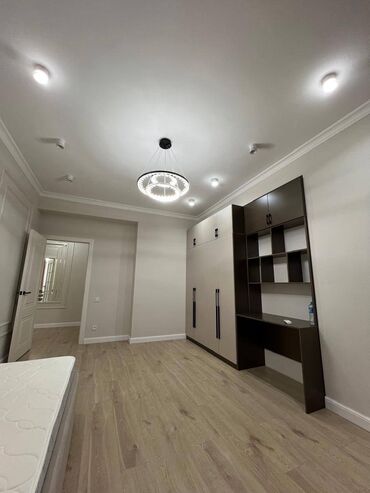 сдаю дом на длительный срок: 3 комнаты, 100 м², Элитка, 8 этаж, Евроремонт