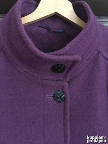 Kaputi: Elegantni ženski kaput, ljubičaste boje, postavljen, kao nov . Sastav — 3