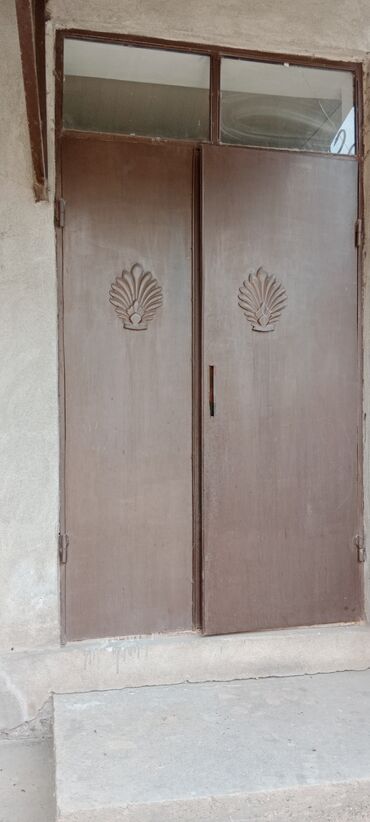 двери входной: Входная дверь, Металл, Правосторонний механизм, Б/у, 220 * 130, Самовывоз