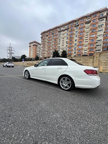 mercedes 180 b: Mercedes-Benz E-Class: 1.8 l | 2010 il Sedan — 3