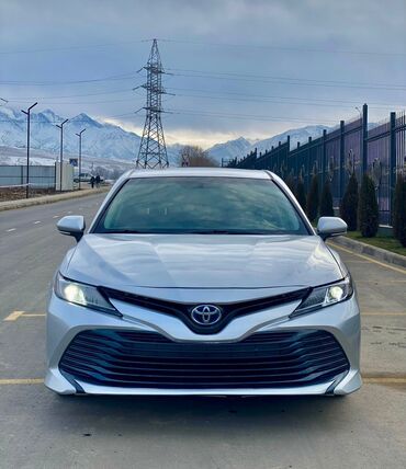 Toyota: Toyota Camry: 2018 г., 2.5 л, Типтроник, Гибрид, Седан