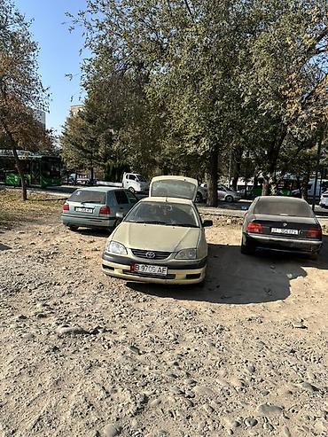 rover 827: Toyota Avensis: 2001 г., 1.8 л, Автомат, Бензин, Лифтбек — 7