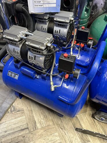 Компрессоры: Компрессор без шумный Объём: 30 литров — 9