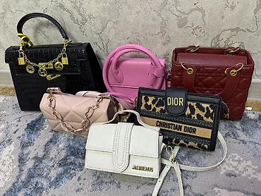 Классические сумки: ПРОДАЮТСЯ СУМКИ ОТ 299 сом 1) Jacquemus, белая: - Компактная — 1