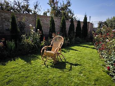 Продажа отелей и хостелов: Продается ухоженная усадьба с двумя домами и плодоносящим садом в — 25