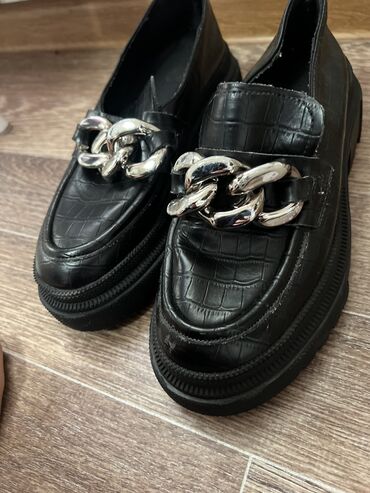 обувь зимние: Ботинки и ботильоны Bugatti, 37, цвет - Черный