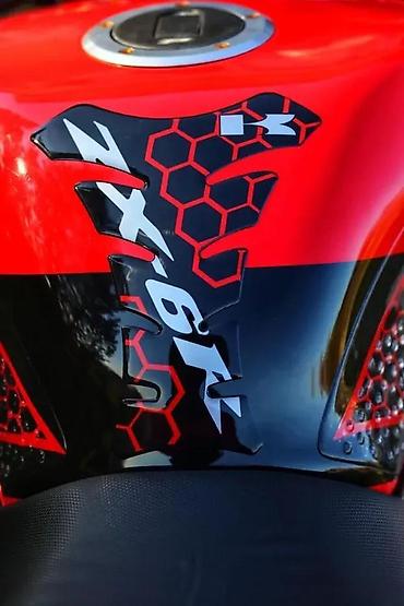 ugg guma: Tank pad Štitnik čepa - Kawasaki ZX6R 3D stikeri - 2078 📌 Opis — 3
