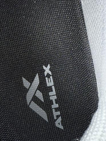 летный красовки: Кроссовки ATHLEX, белые с черными акцентами - Модель: ATHLEX (логотип — 6
