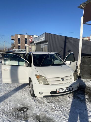 Toyota: Toyota ist: 2004 г., 1.3 л, Автомат, Бензин