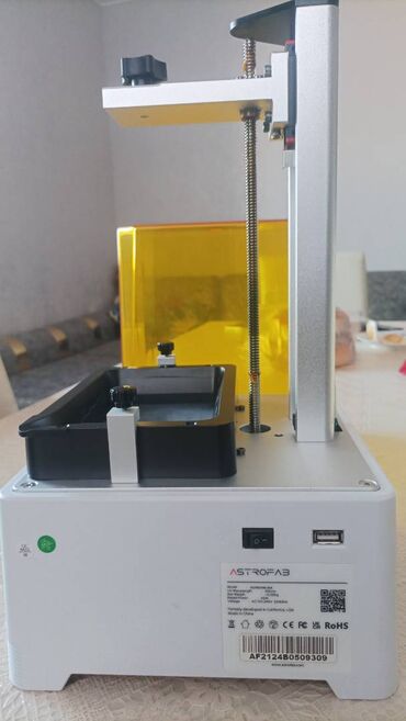 Digər tibbi məhsullar: İdeal vəziyətdədirlər kimə marağlı olsa buyursun . Skan masası 700 azn — 3