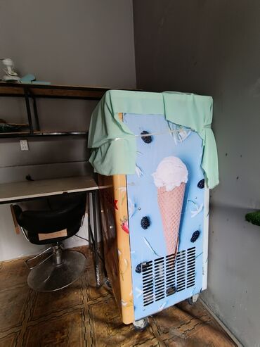 Оборудование для бизнеса: Продаю фризер для мороженого Е26, работал 4 месяца, почти новый, адрес