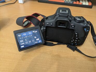 фотоаппарат любитель: Canon 750d + 18-55
в комплекте зарядное устройство 
пульт ДУ на ИК