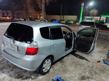 калпаки на фит: Honda Fit: 2002 г., 1.3 л, Вариатор, Бензин, Хетчбек