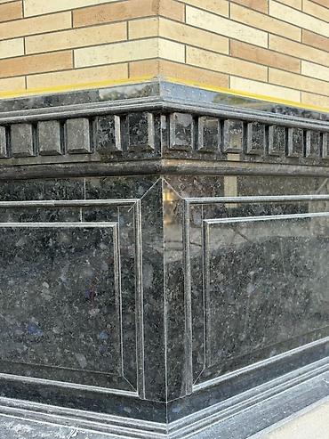 Фасадные гранитные плитки: Гранит для цоколя, для лестницы, для колонн, для подъездов. Очень — 18