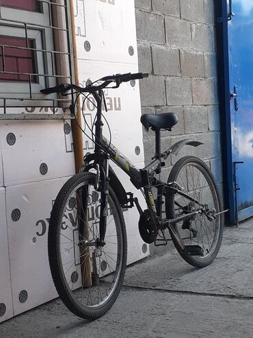 велосипед black one: Срочно продаю скаросной велик передны й задный скорость работает
