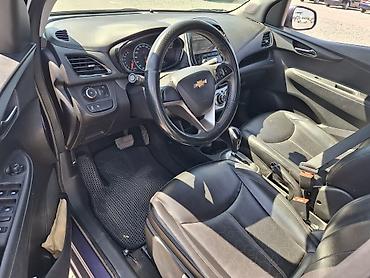 Продажа авто: Chevrolet Spark: 2016 г., 1 л, Вариатор, Бензин, Хэтчбэк — 9